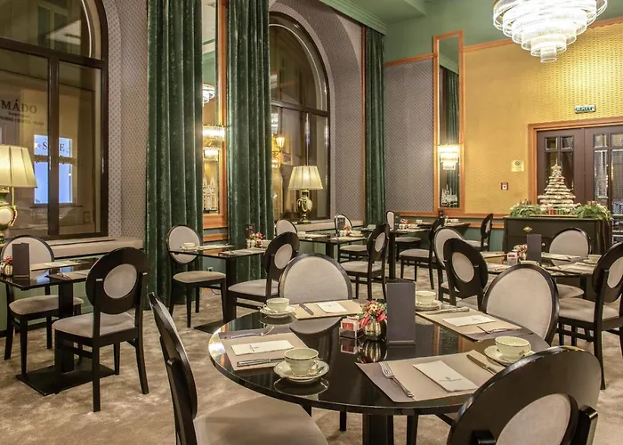 Grand Bohemia 5*